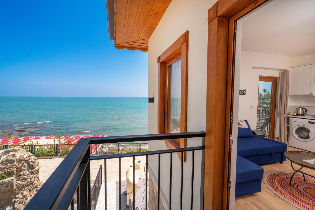 Beach House Hotel Side Exterior foto